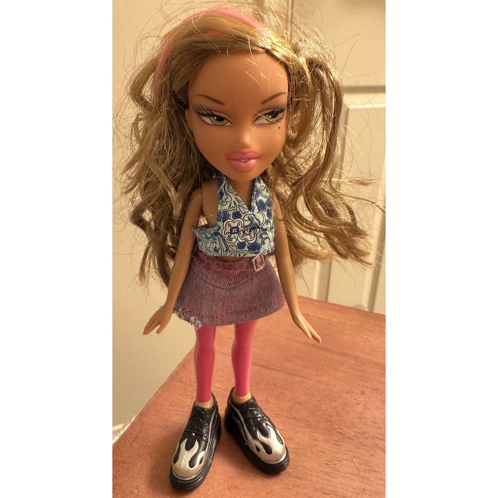 Vintage Bratz Doll - i-Candy Yasmin 2001 MGA With Outfit